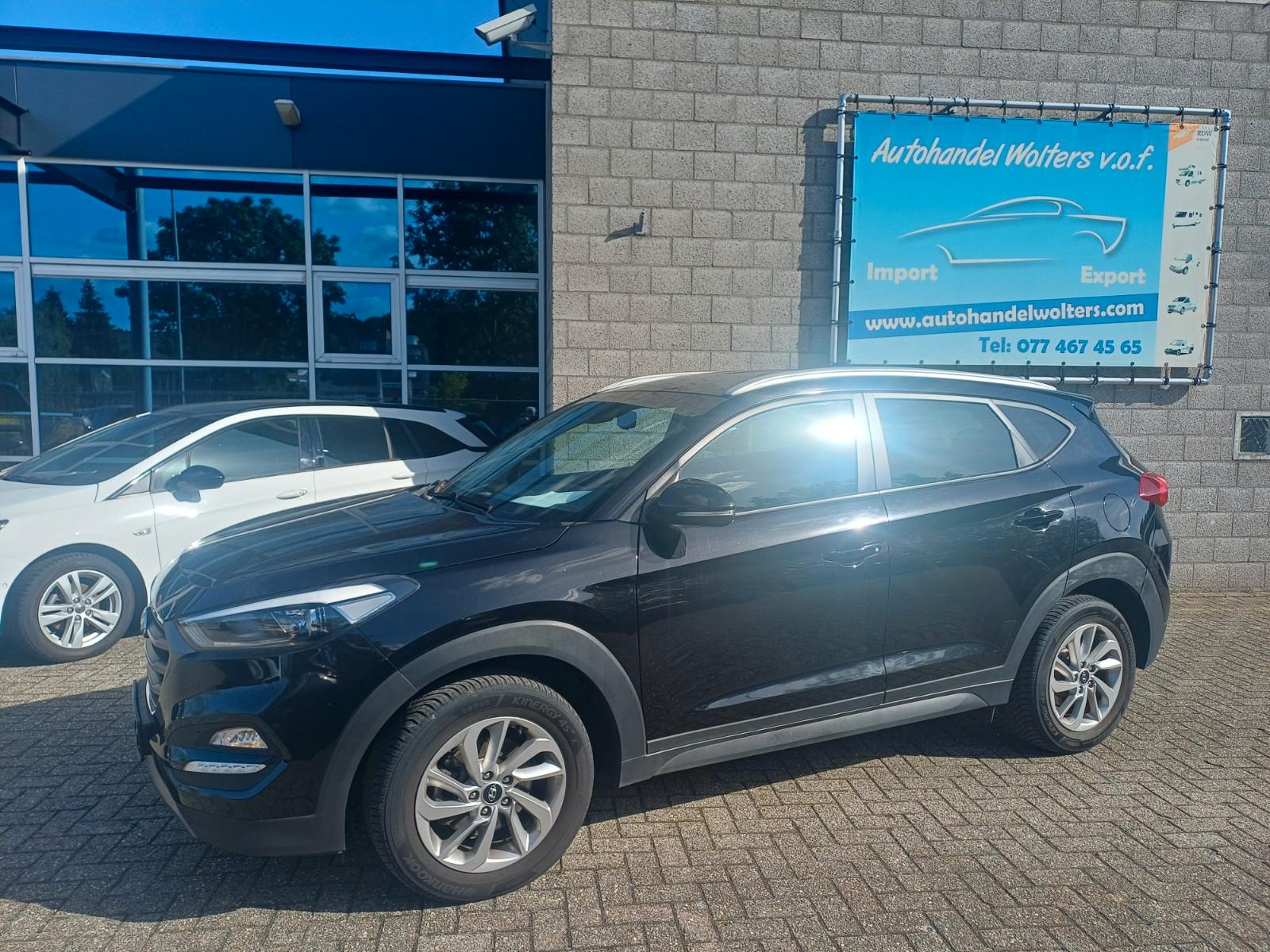 Hyundai Tucson blue Intro Edition 2WD 1. Besitzer Navi