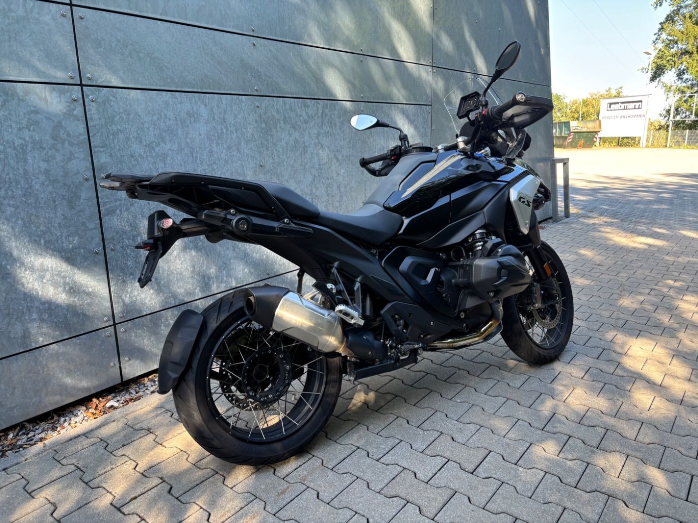 Fahrzeugabbildung BMW R 1300 GS Triple Black 3 Pakete