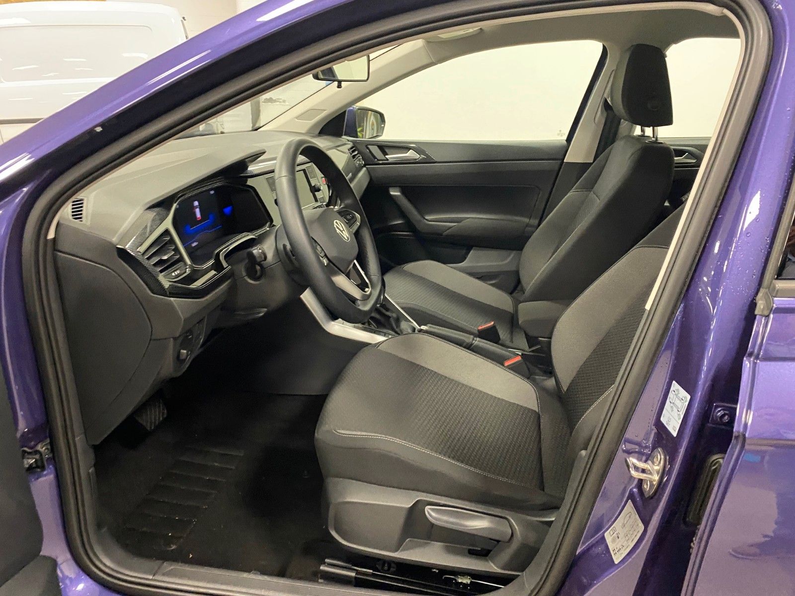 Fahrzeugabbildung Volkswagen Polo 1.0 TSI DSG LIFE+4 Jah.GARANTIE++KAMERA+LED