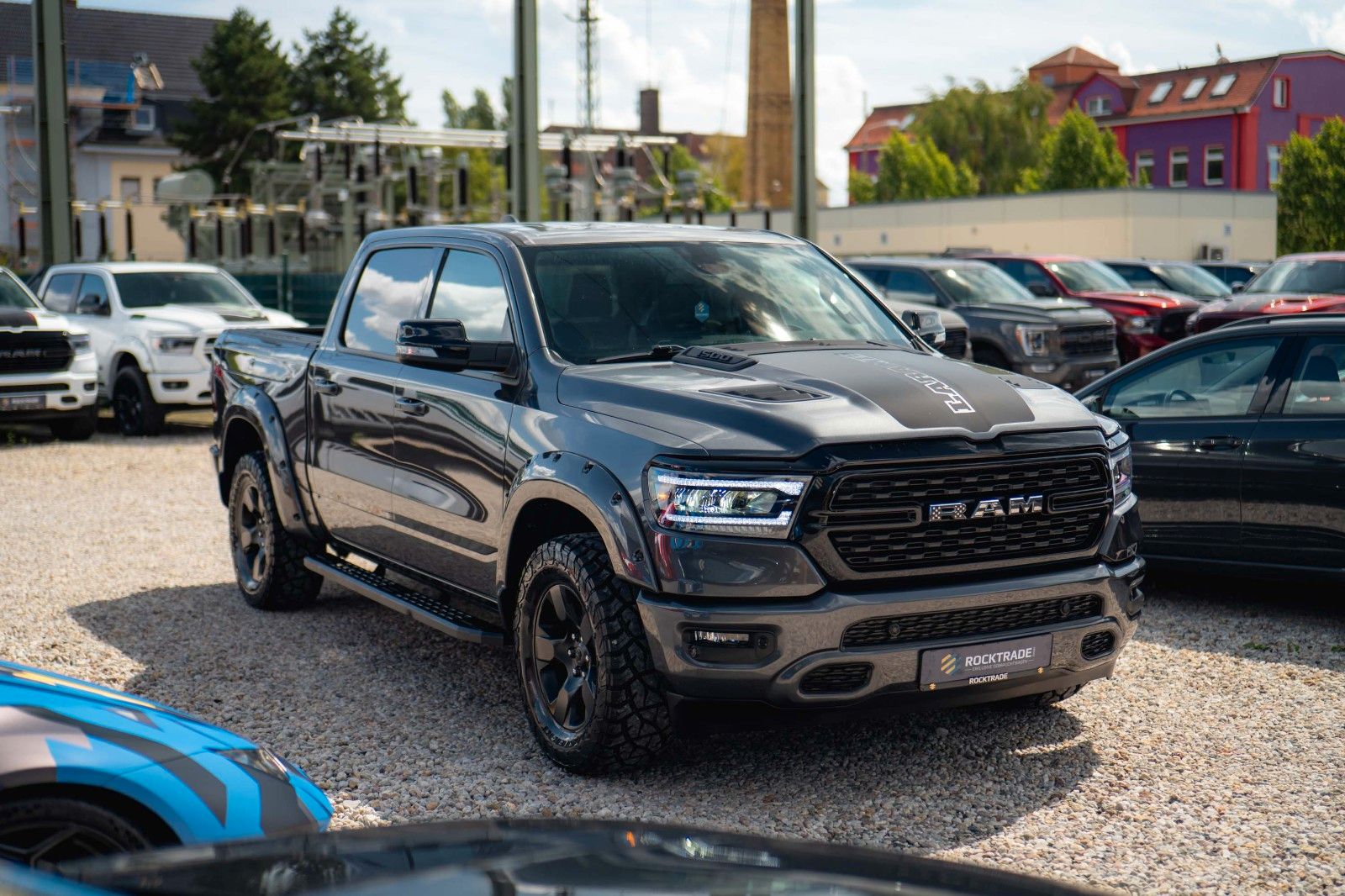Fahrzeugabbildung Dodge RAM 5.7 V8 HEMI 4x4 NIGHT LARAMIE *RAM BOX*LED*