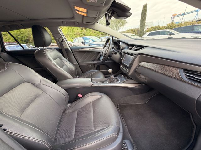 Toyota Avensis Touring Sports Executive