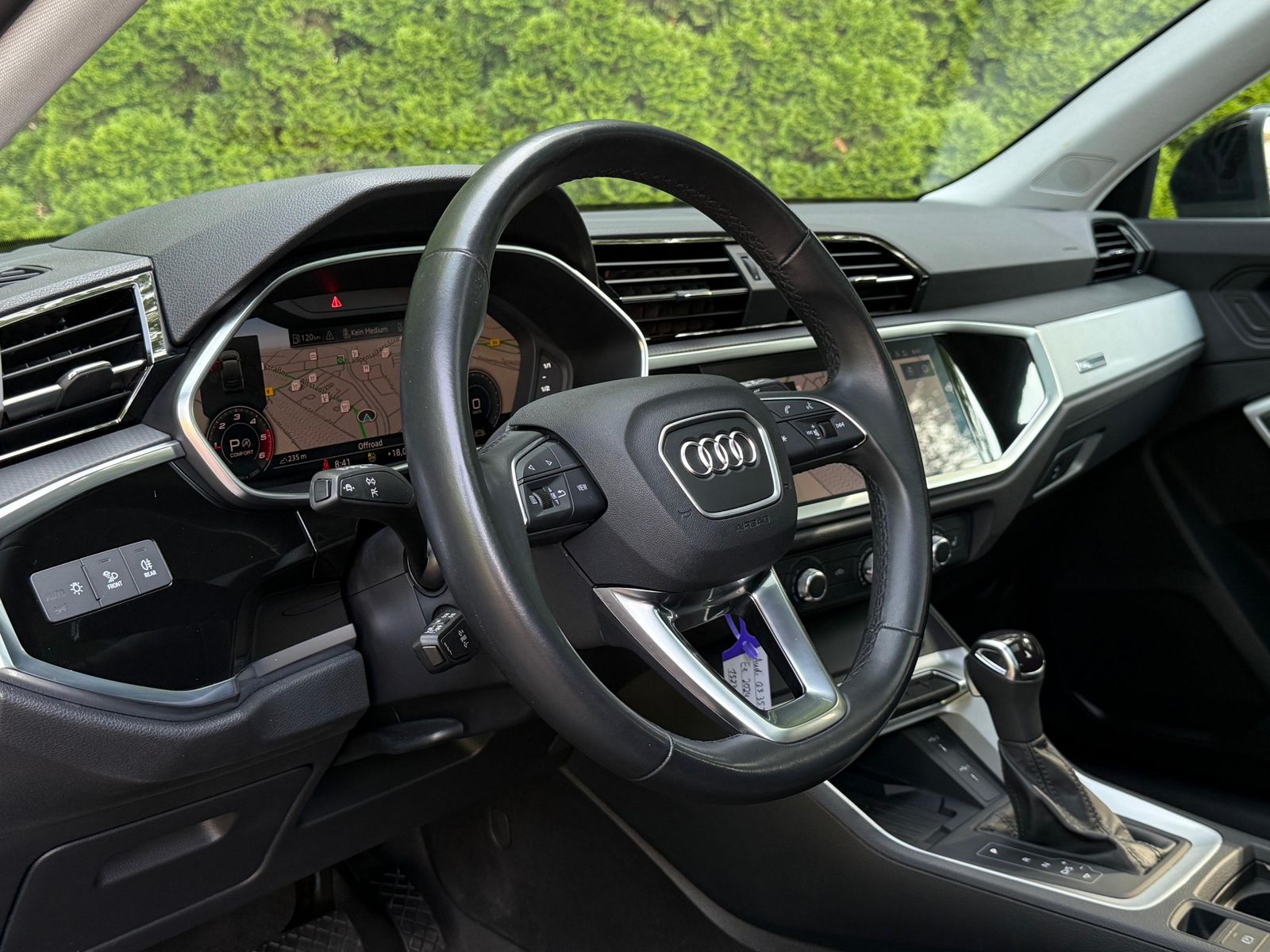 Fahrzeugabbildung Audi Q3 Sportback 35TDI S-tr. S Line LED+PANO+NAV+SHZ