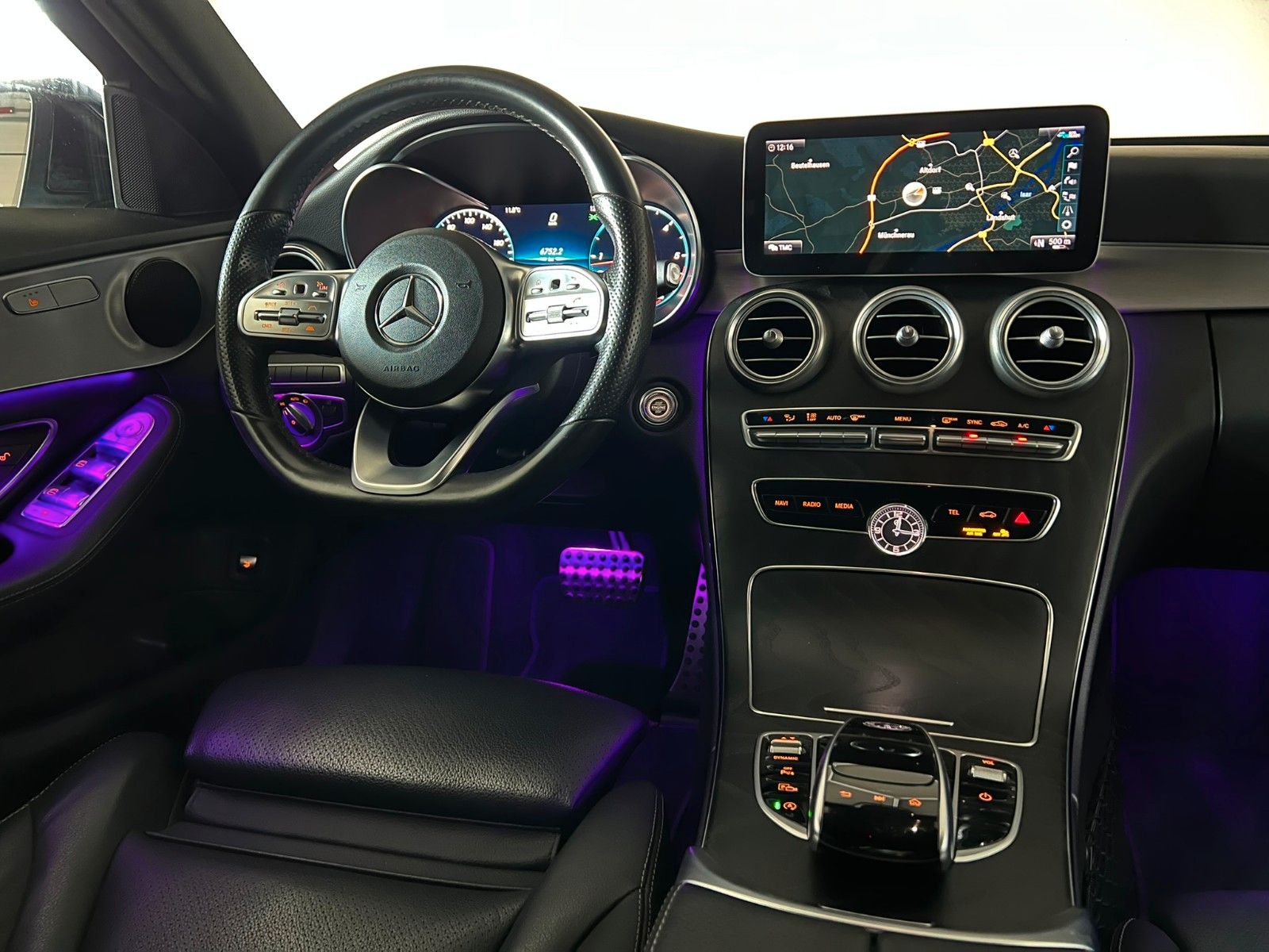 Fahrzeugabbildung Mercedes-Benz C 300 d Lim. AMG-LINE/COMAND/KAM/VIRCO/AMBI+