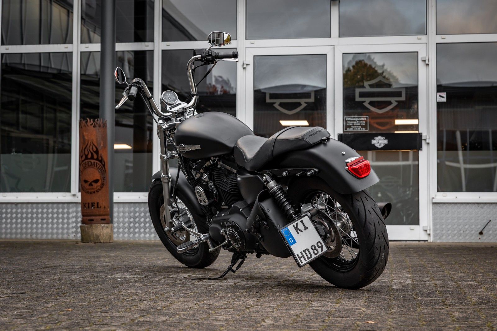 Fahrzeugabbildung Harley-Davidson Sportster XL1200CB Custom Limited - JEKILL&HYDE