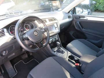 Volkswagen Tiguan - 8