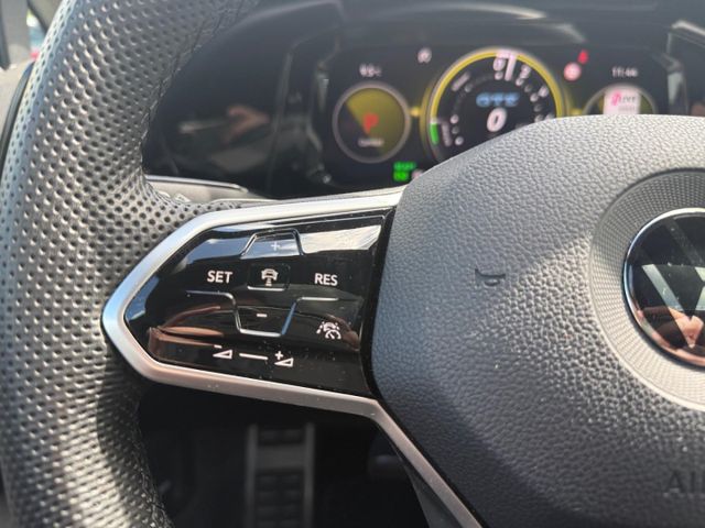 Golf 8 VIII GTE 1.4 TSI DSG HUD AHK-klappbar Nav