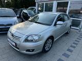 Toyota Avensis 1.8 VVT-i Liftback / Travel - gebrauchte Toyota Avensis aus dem Jahr 2008