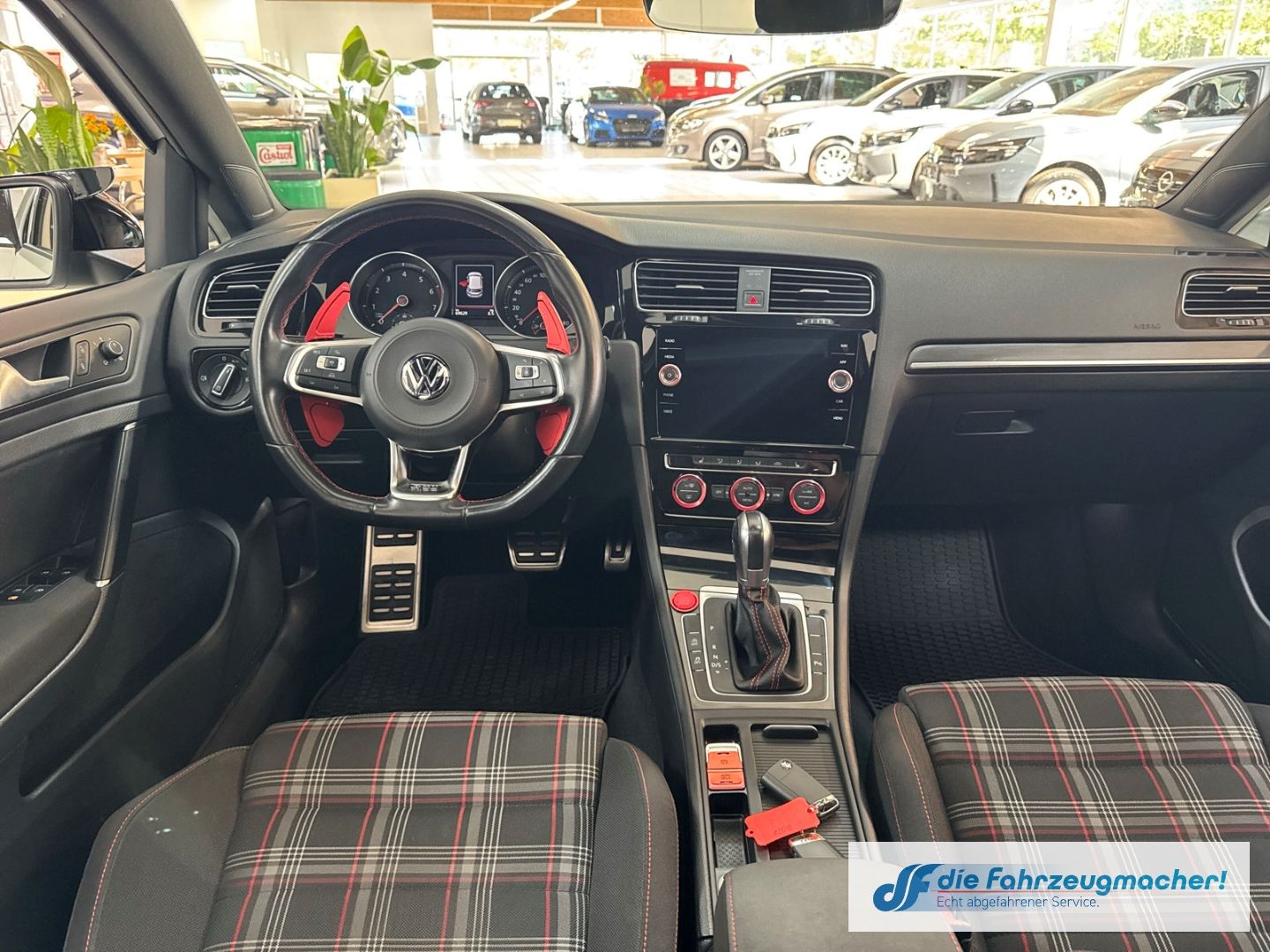 Fahrzeugabbildung Volkswagen Golf VII GTI DSG TOP-Panodach Navi VOLL-LED ACC