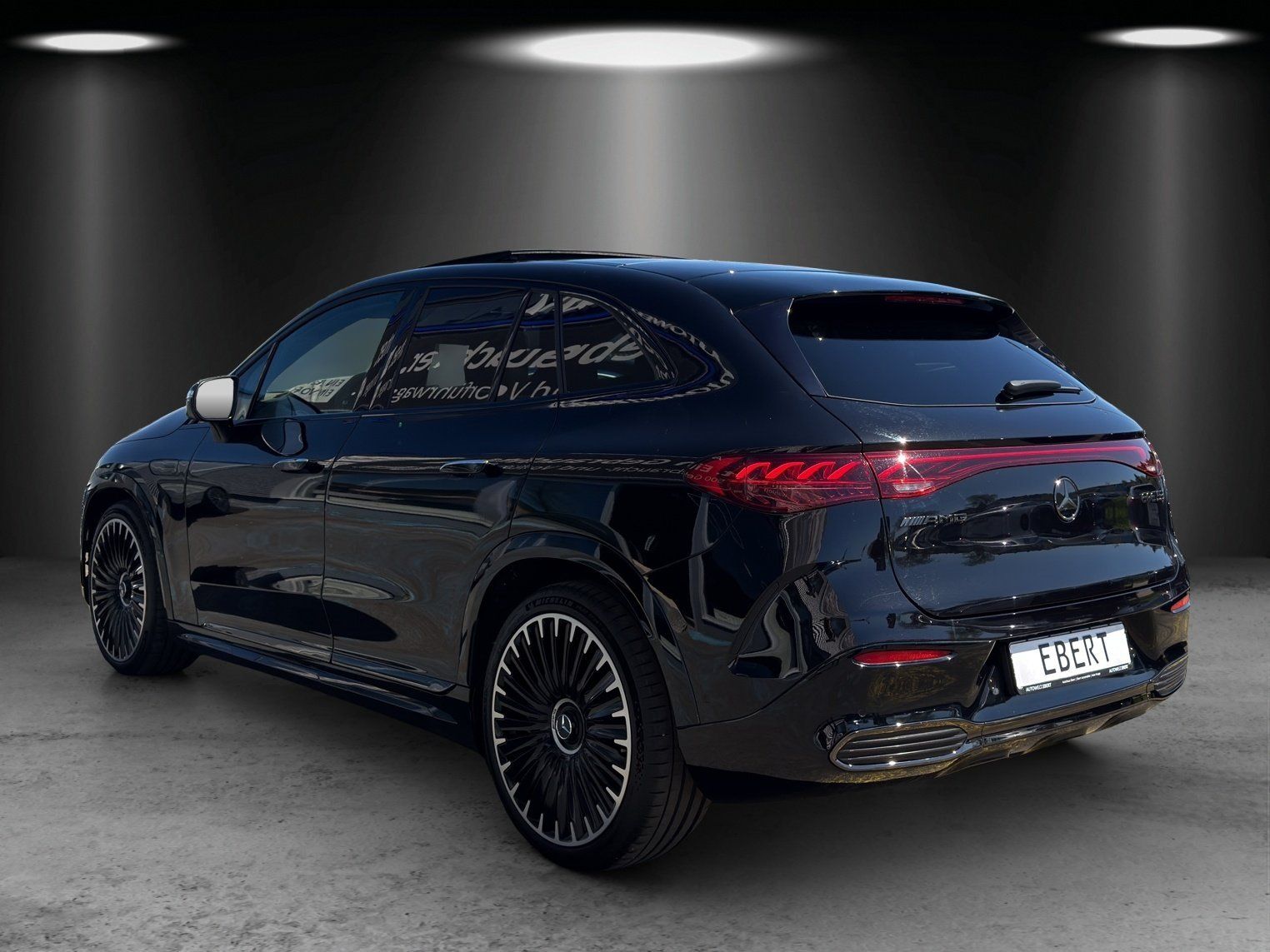 Fahrzeugabbildung Mercedes-Benz EQE 53 AMG Premium DYNAMIC+ Keramik DISTRO Hyper