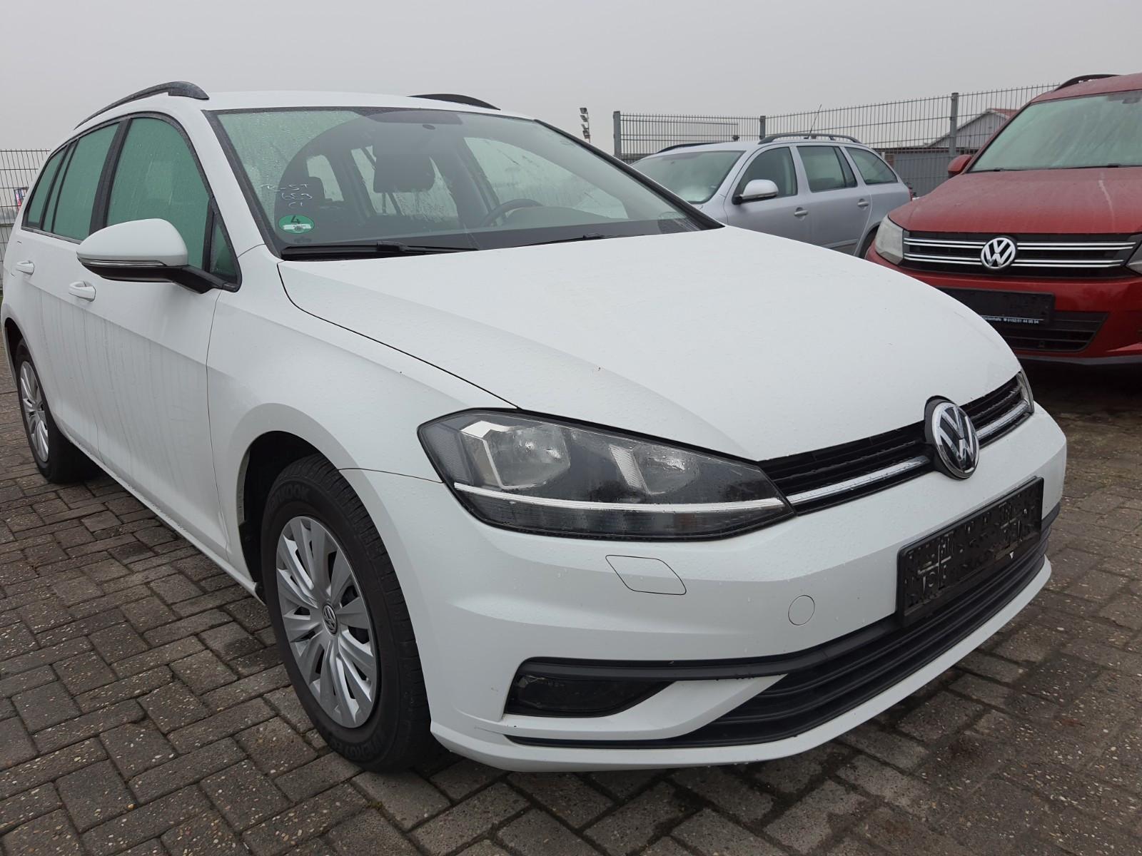 Volkswagen Golf VII Variant * Navi* Nur 98 TKM * 1 Hand*