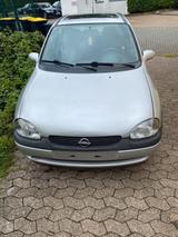 Opel Corsa b AUtomatik mit  Tuv und Au neu - Opel Corsa aus 2000: B