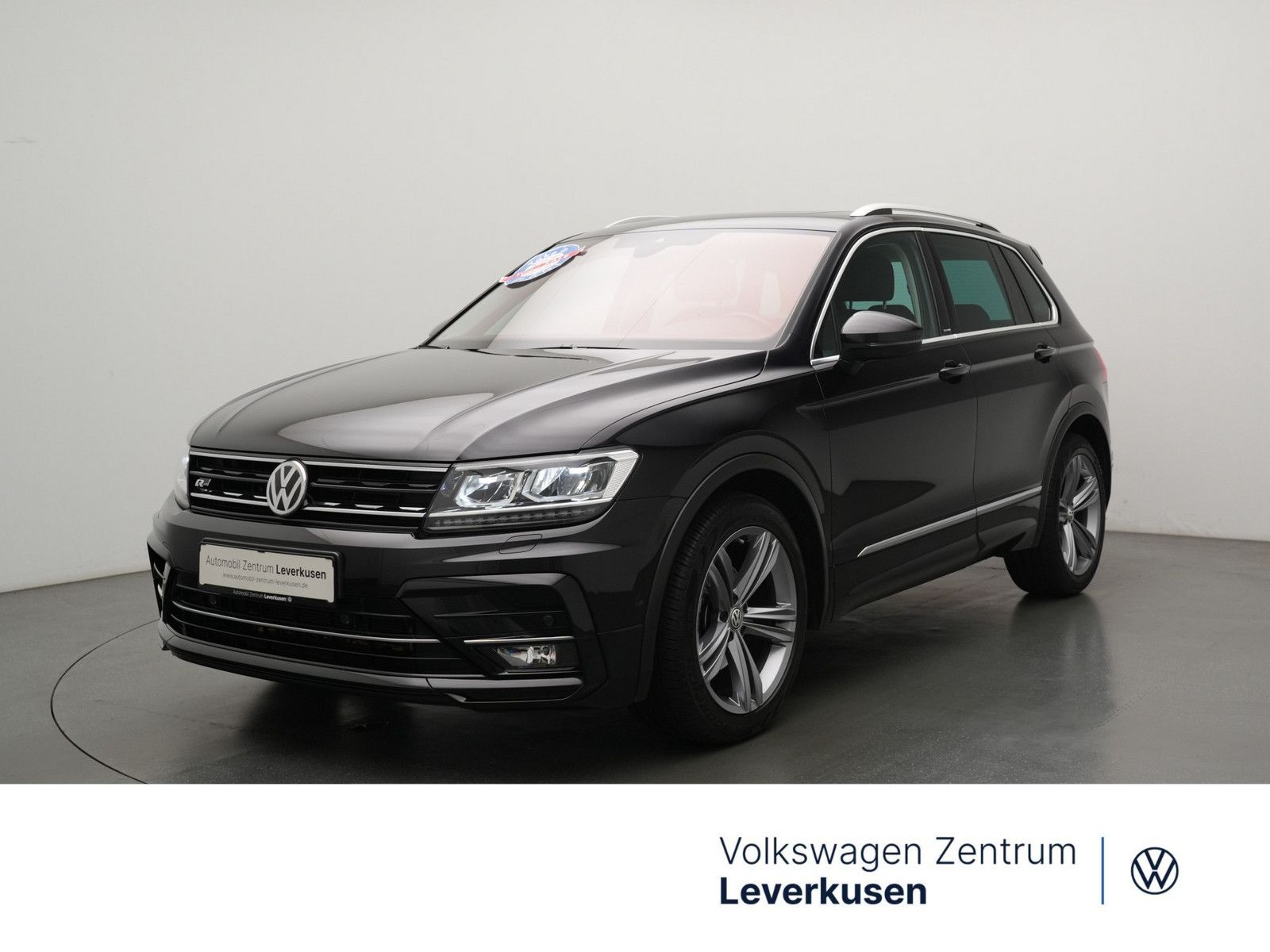 Volkswagen Tiguan IQ.DRIVE AHK ACC PANO NAVI KAM SHZ LED