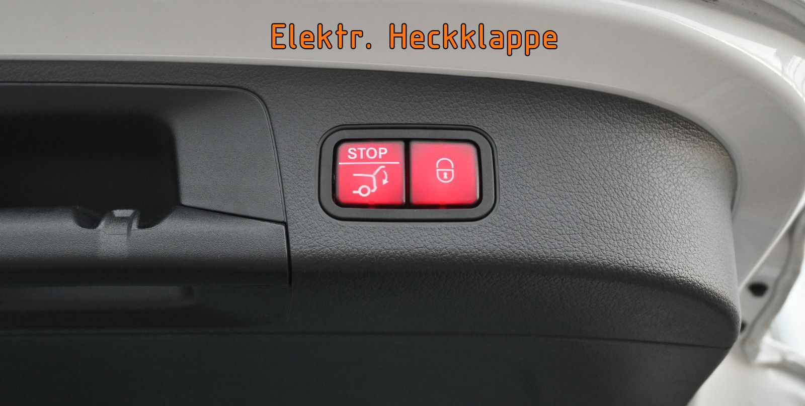 Fahrzeugabbildung Mercedes-Benz GLA 250 DCT AMG Line °DISTRONIC°HUD°STANDHEIZUNG