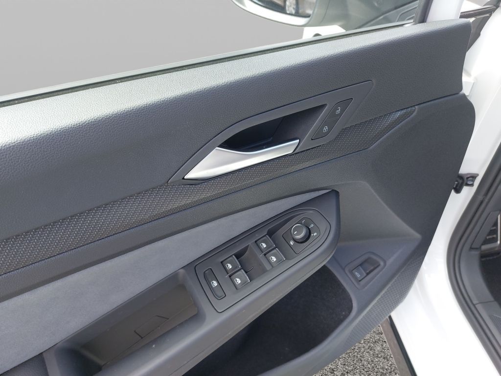 Fahrzeugabbildung Volkswagen Golf Variant 2.0 TSI DSG R-Line LED Navi ACC