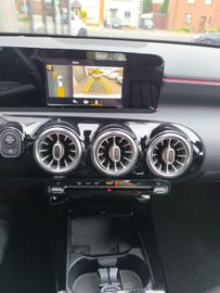 Bild 15 Mercedes-Benz A 180 Progressive LED Kamera Navi SHZ PDC