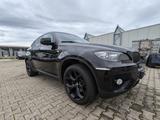 BMW X6 xDrive40d - - BMW X6 in Freiburg