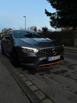 Mercedes-Benz CLA 220 Shooting Brake First Edition - graue Mercedes-Benz CLA 220 Shooting Brake