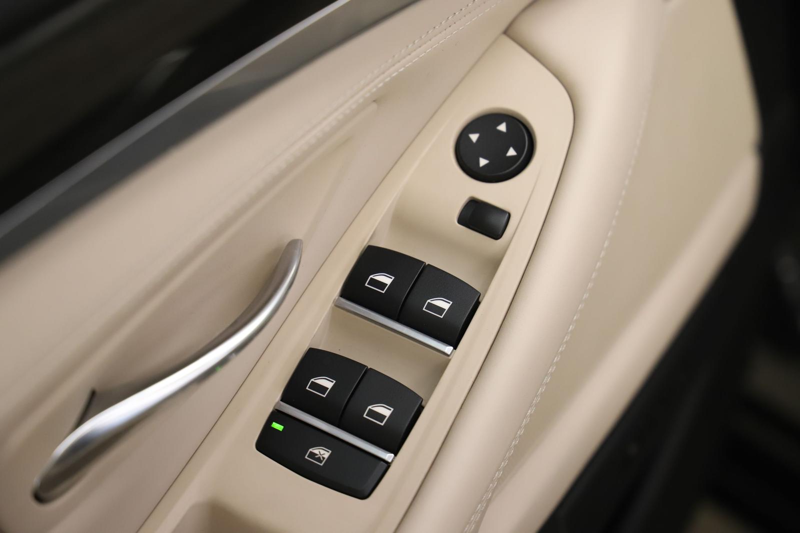 BMW 523i 3.0 204PS Automatik S-Dach ACC HUD Navi LED
