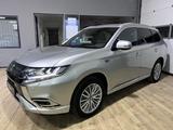 Mitsubishi Outlander PHEV Plus Spirit 4WD/Navi/360°Kamera/L - gebrauchte Mitsubishi Outlander aus dem Jahr 2021