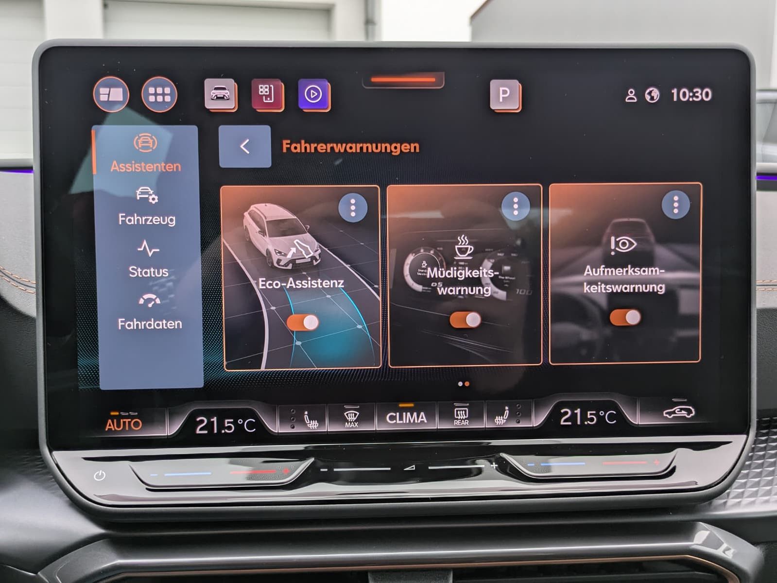 Fahrzeugabbildung CUPRA Leon 1.5 eTSI EDGE MATRIX*ACC*KAM*18"5JGARANTIE