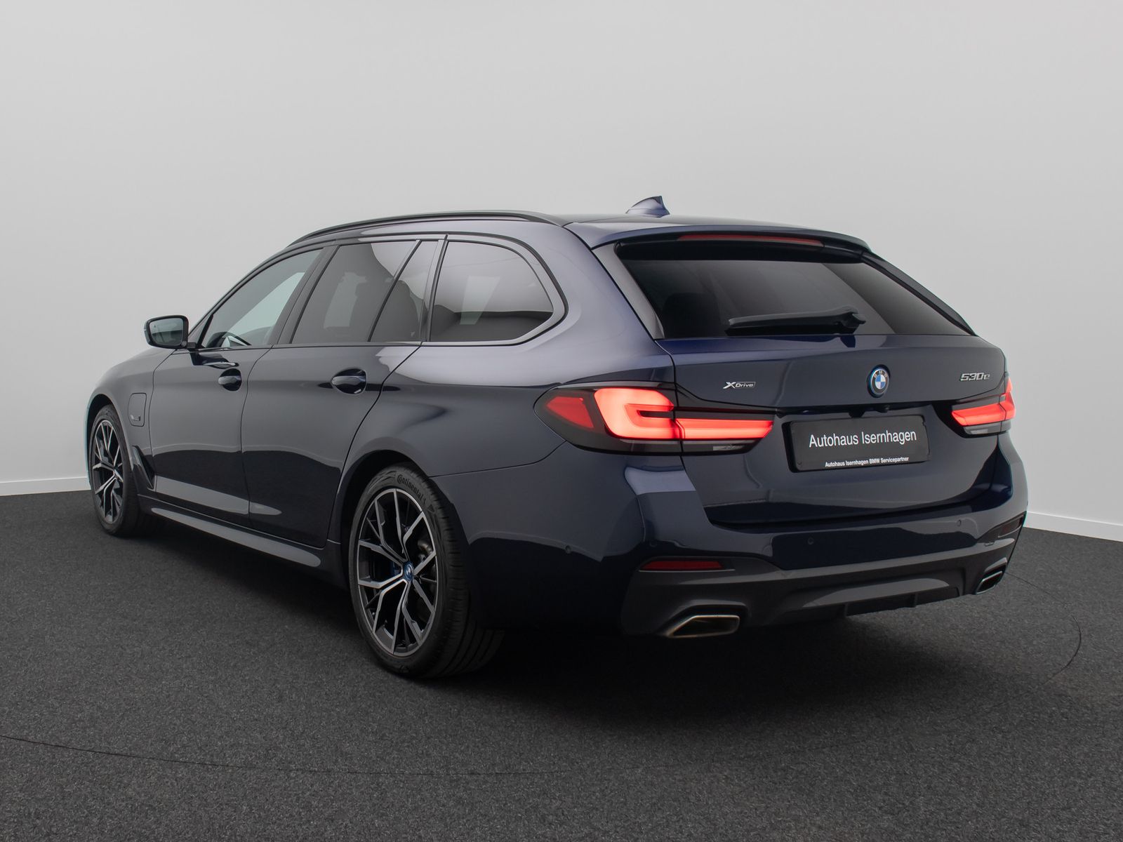 Fahrzeugabbildung BMW 530e xD M Sport Laser DAB H/K HUD AHK Panorama