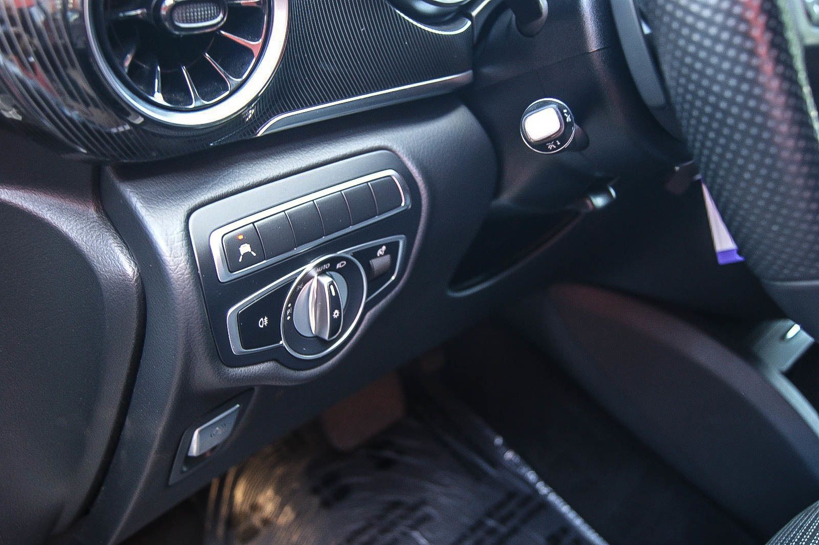Fahrzeugabbildung Mercedes-Benz V 250 d EDITION AMG MBUX 7-SITZE IQ-LED KAMERA