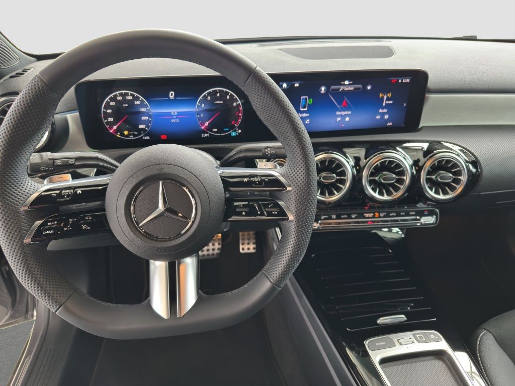 Fahrzeugabbildung Mercedes-Benz A 200 AHK*Navi*Fernlichtass.*LED*PDC*Sportp.*AUT