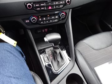 Fotografie 31 des Kia Niro 1.6 Hybrid Vision Automatik*Navi*RFK*Klima