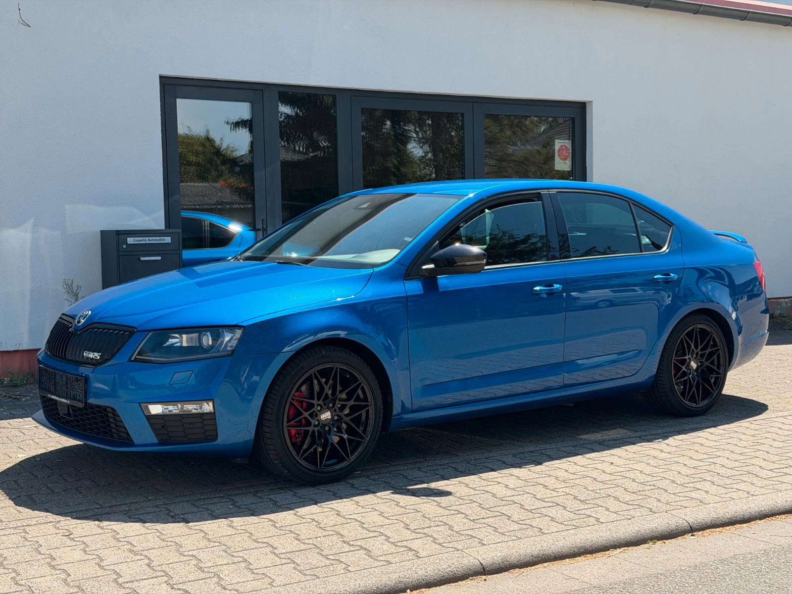 Skoda Octavia 2.0 TDI Lim. RS *ACC*Bi-Xenon*