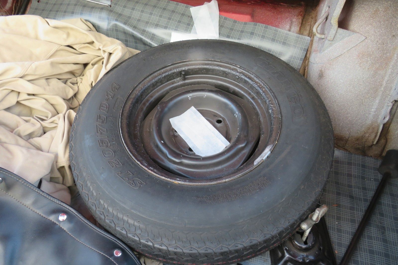 Fahrzeugabbildung Plymouth Fury III Cabriolet HYDR.-VERDECK SERVO