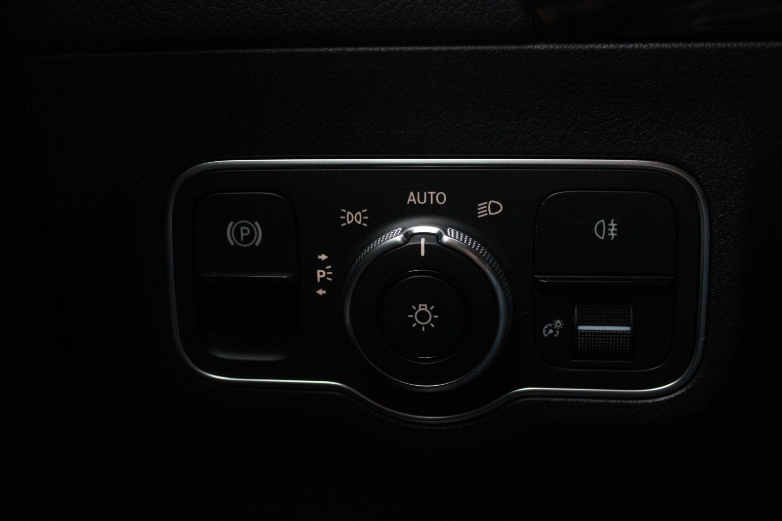 Mercedes-Benz B180 Progressive DCT LED+RFK+NAVI+SPURH.+DAB+GRA foto 8