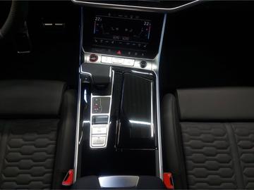 2025 AUDI RS6 — миниатюра 13