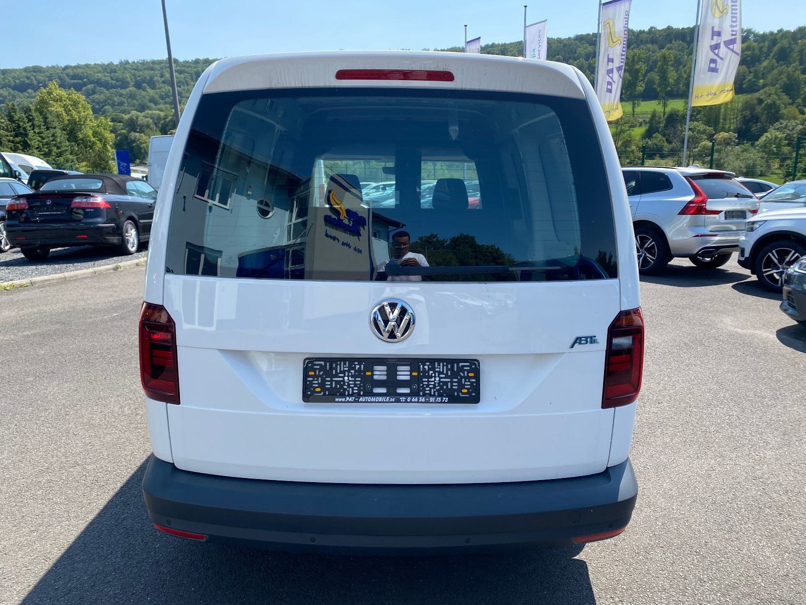 Fahrzeugabbildung Volkswagen Caddy Maxi ABTe Kasten Klima SHZ PDC Bi-Xenon