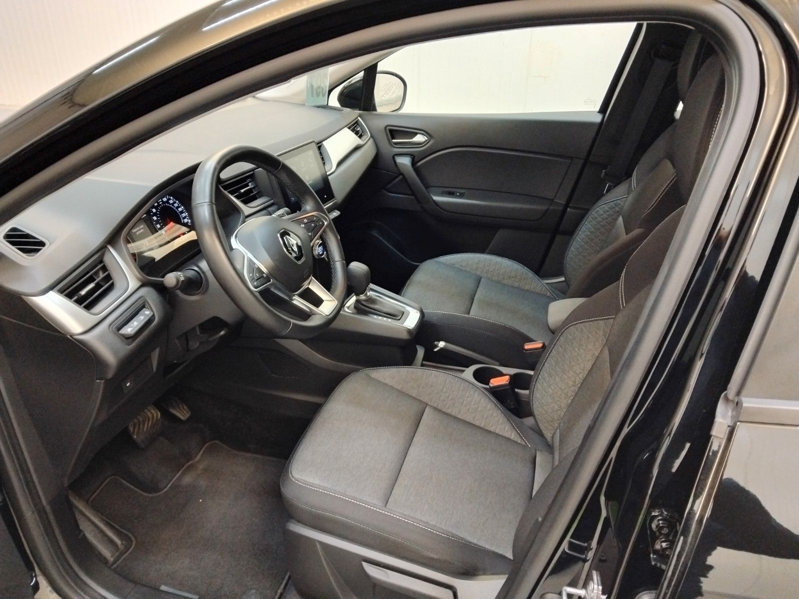 Renault Captur (06/2026, Benzin)