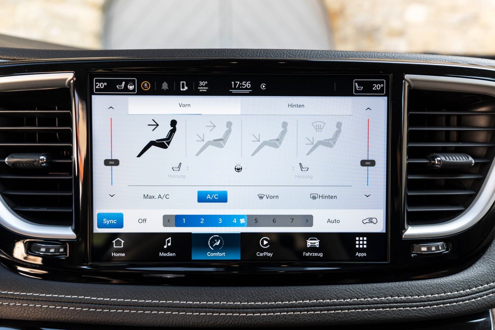 Fahrzeugabbildung Chrysler Pacifica Touring LPG ACC 360° LED TOTW CARPLAY