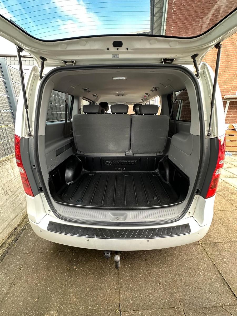 Hyundai H-1