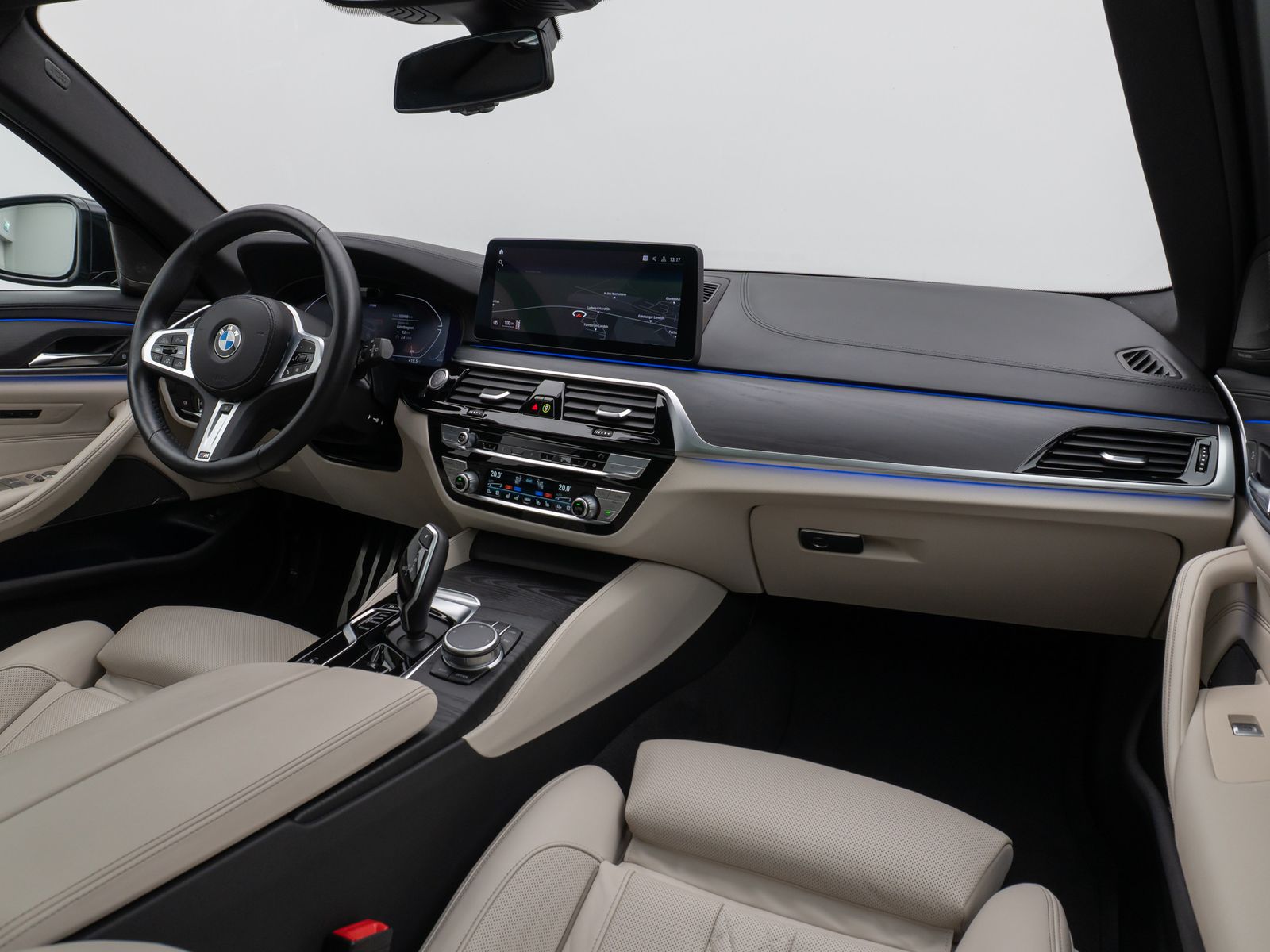 Fahrzeugabbildung BMW 540d xD M Sport Panorama Kamera Laser TV HUD H/K