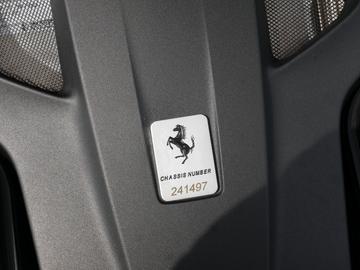 صورة مصغرة 36 لـ 2019 Ferrari GTC4LUSSO