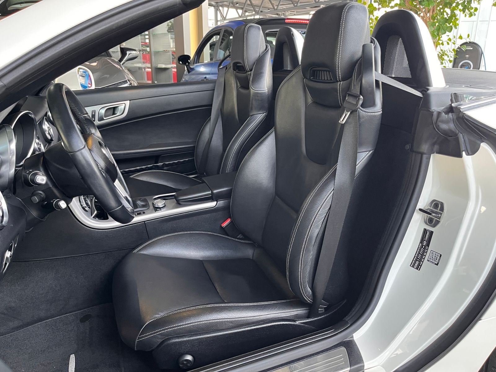 Fahrzeugabbildung Mercedes-Benz SLK 350 BlueEfficiency XENON MEMORY