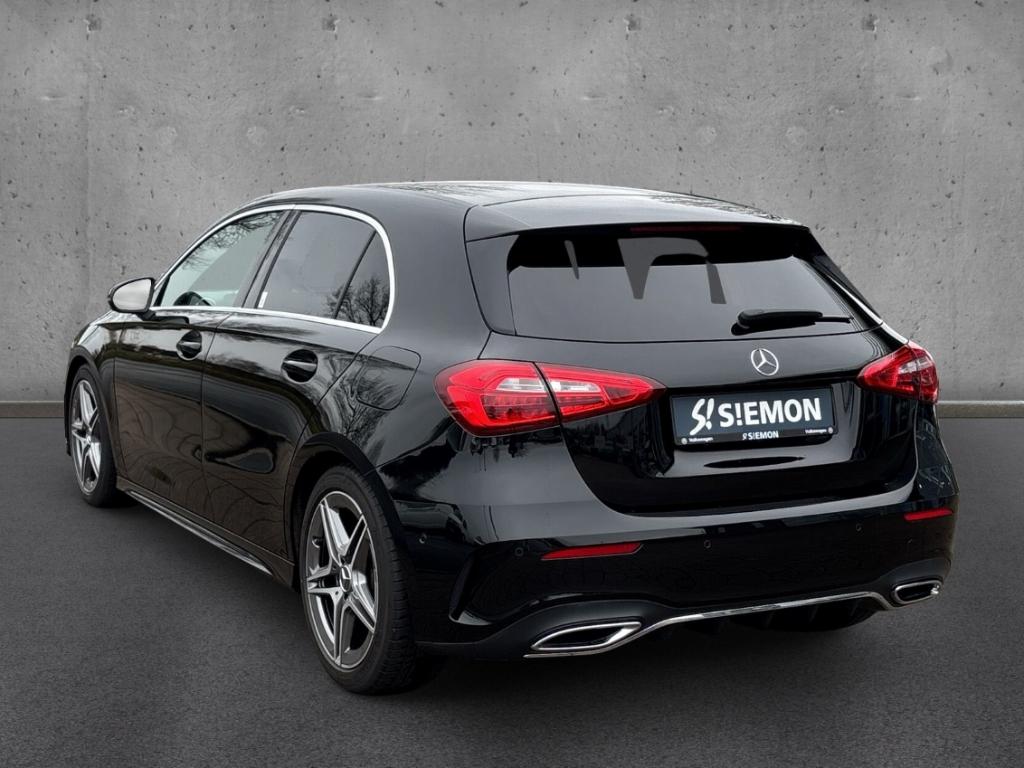 Mercedes-Benz A 200 AMG Line Navi Temp Widescreen SHZ PDC