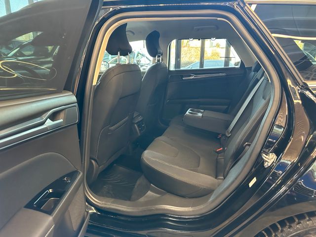 Ford Mondeo Turnier Titanium AWD *AHK*Kamera*Klima*BT