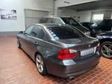 BMW 320 d AHK Navi Xenon Klimaa. SD SHZ Temp PDCv+h  - BMW 320 aus 2006: 320d