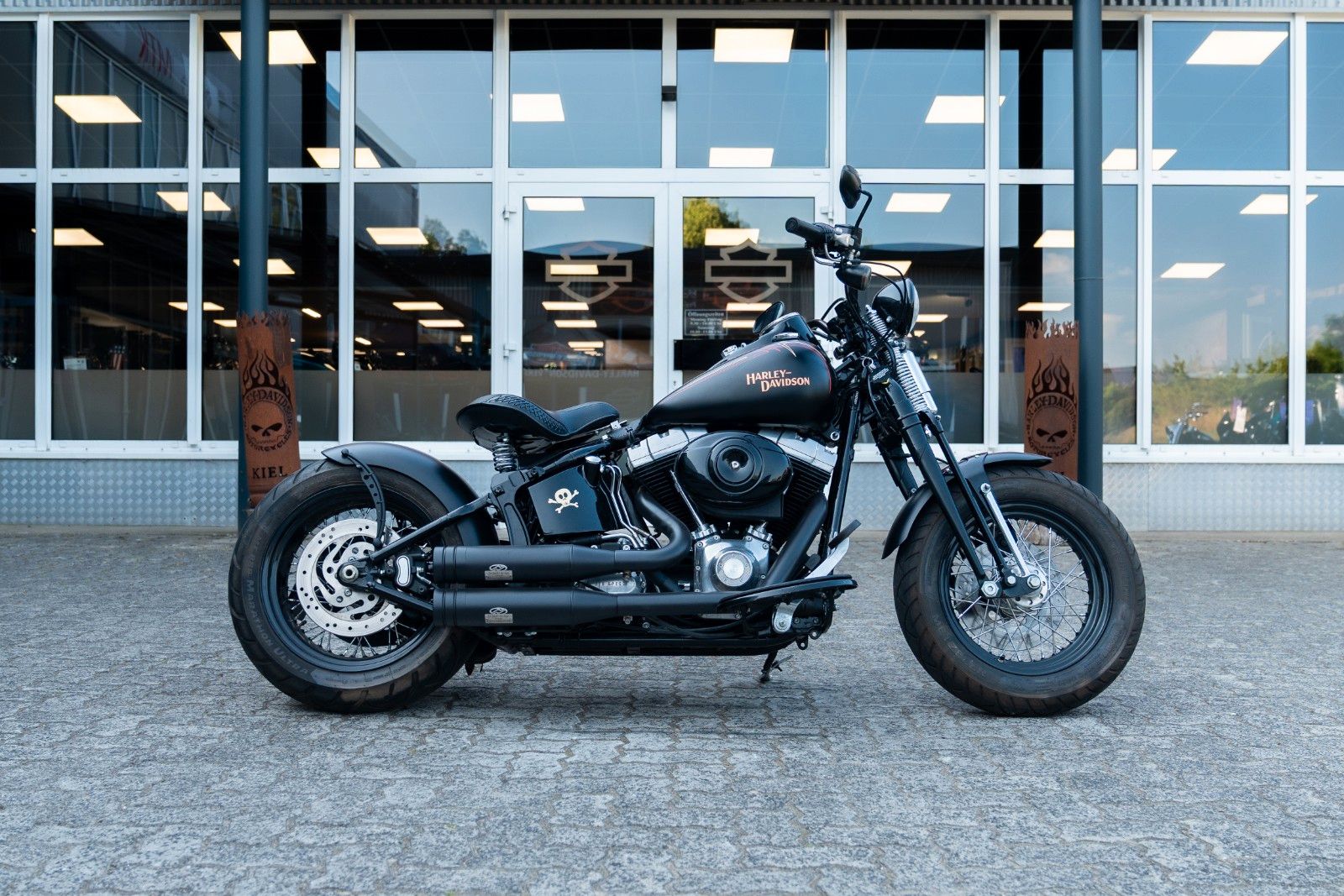 Fahrzeugabbildung Harley-Davidson FLSTSB Cross Bones 96 cui - Jekill - kurzes Heck