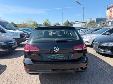 Volkswagen Golf - 6