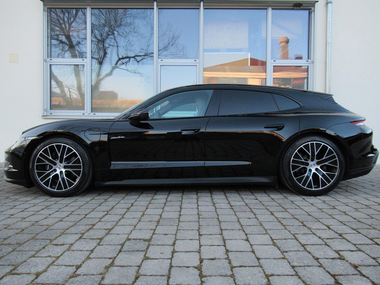 Porsche MY25 SPORT TURISMO TV FOND RSE HEAD ACC®PERF+360