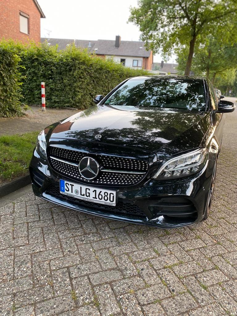 Mercedes-Benz C 200 AMG Line NightPaket 9G  AHK  RFK  LED