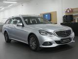 Mercedes-Benz E 220 Elegance /LED/COMAND/KAMERA/S-DACH/U-FREI! - Mercedes-Benz E-Klasse: Elegance
