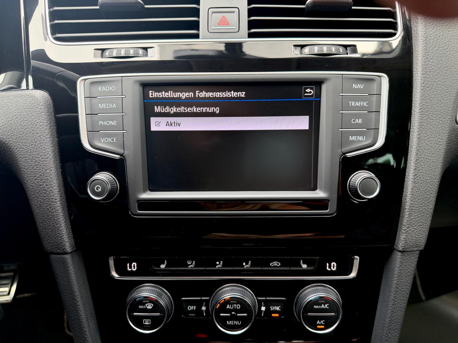 Volkswagen Golf 7 1.4 TSI R Line/NAVI/BI-XENON/PDC/GARANTIE