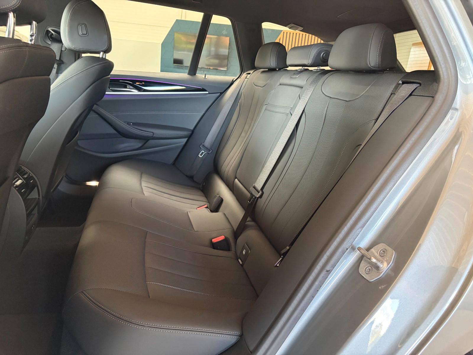 BMW 530d Touring/M-LENKR/LEDER/KAMERA/ACC/KEYLESS