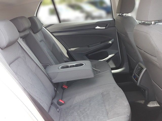 Fahrzeugabbildung Volkswagen Golf VIII 2.0TDI DSG Style NAVI+ACC+PARKLNK+AHK+